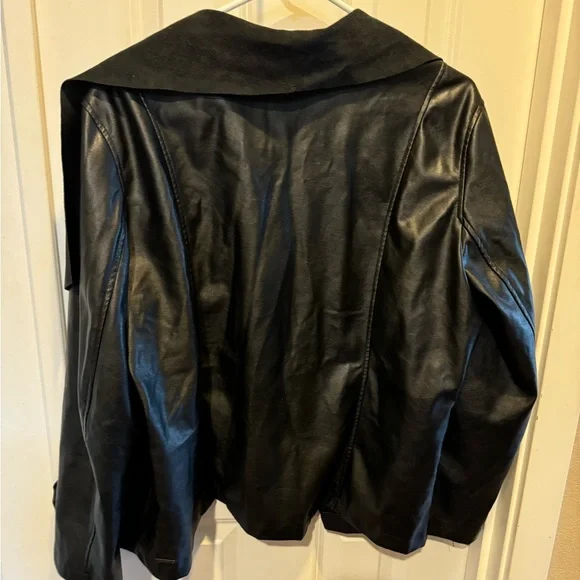 Tahari Faux Leather Jacket - Picture 4 of 5